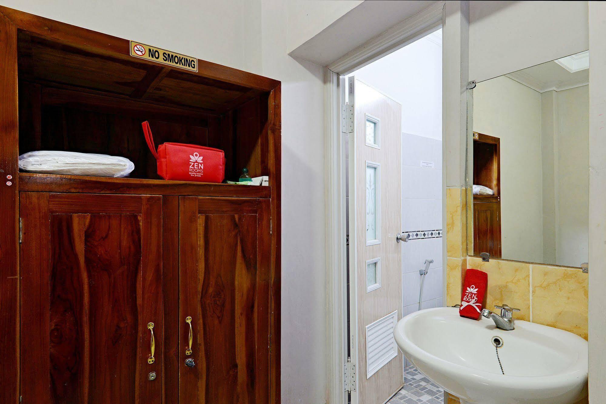 Zen Rooms Sabana Urip Sumoharjo Jogjacarta Exterior foto