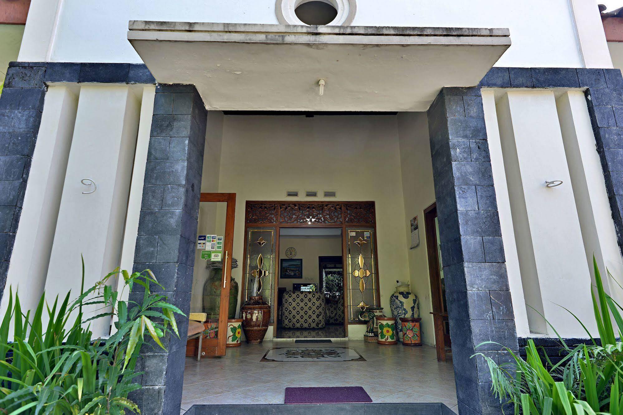 Zen Rooms Sabana Urip Sumoharjo Jogjacarta Exterior foto